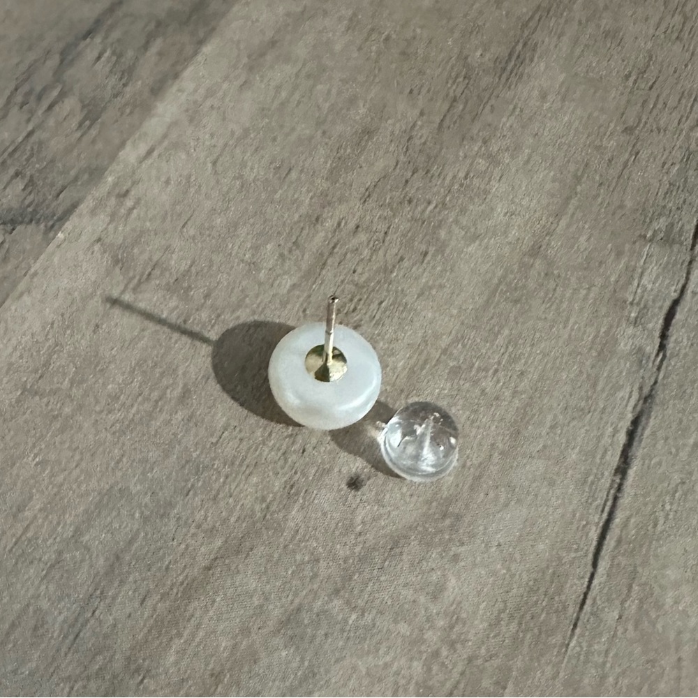 14Kt Gold Pearl Earrings - Picture 3 of 4
